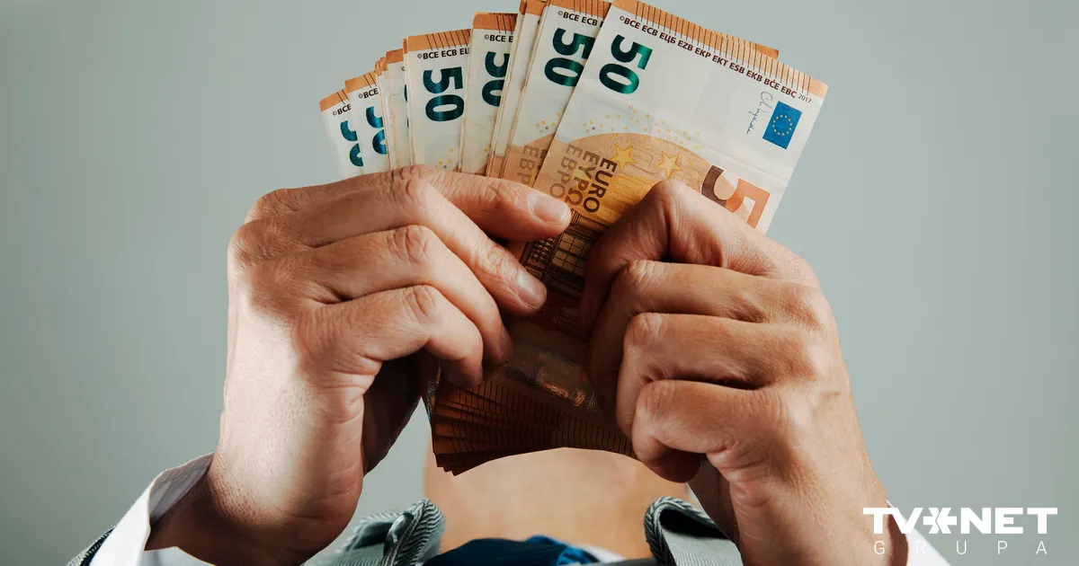 Grāmatvedei nosaka astoņu gadu probācijas uzraudzību par vairāk nekā divu miljonu eiro piesavināšanos