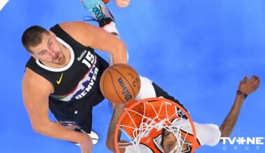 Jokičs atkārto šīs sezonas NBA rezultativitātes rekordu "Nuggets" sestajā panākumā pēc kārtas