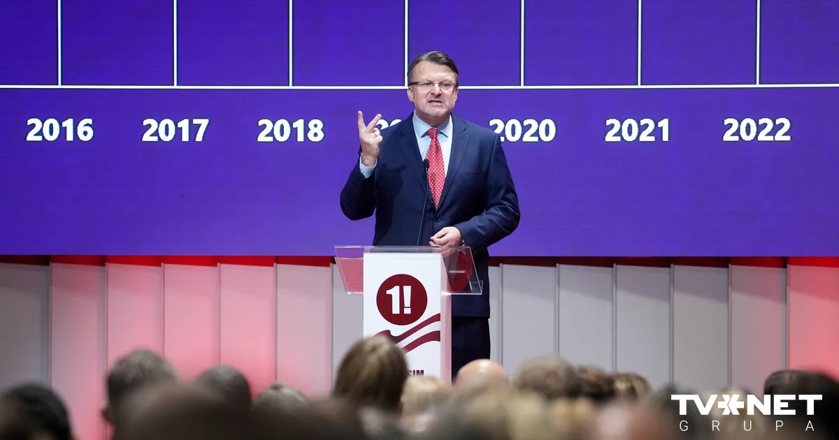 FOTO ⟩ Šlesers partijas kongresā kritizē Siliņas valdību un aicina ZZS sadarboties ar LPV