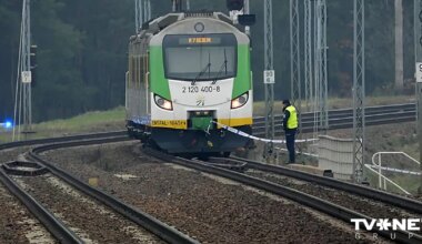 Netālu no Varšavas bojātas dzelzceļa sliedes, kas ved uz Žešovu