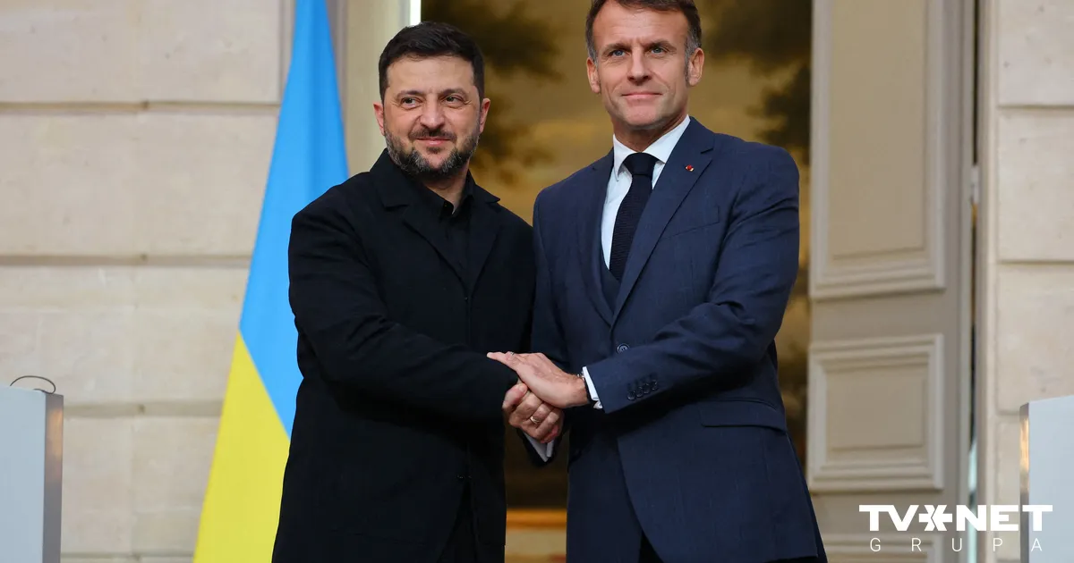 Zelenskis un Makrons paraksta nodomu protokolu par iznīcinātāju "Rafale" piegādi