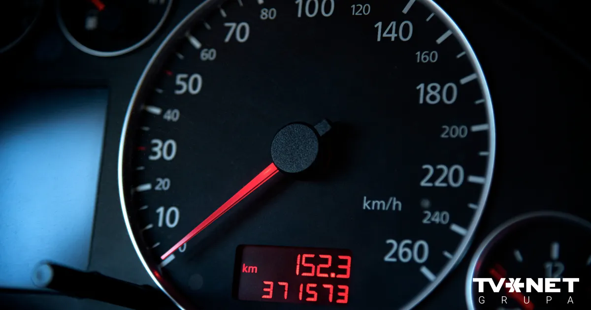 Latvijā 11% automašīnu ir "attīts" nobraukums