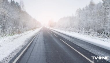 Daudzviet Latvijā autoceļi ir sniegoti un apledo - Apollo.lv