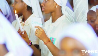 Katoļu skolā Nigērijā nolaupītas 227 skolnieces un skolotājas