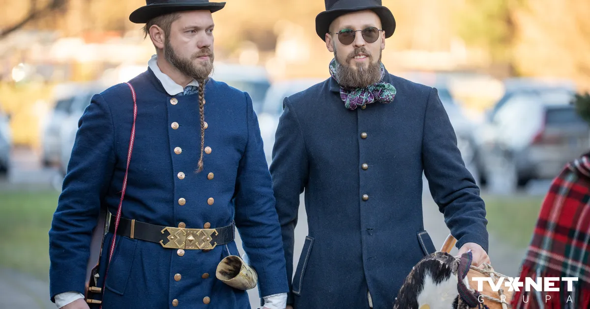 FOTO ⟩ Mūžībā tiek pavadīts Kārlis Bardelis