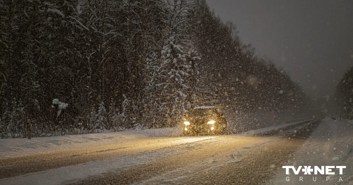 Latgalē un daudzviet Vidzemē, Zemgalē autoceļi sniegoti un apledo