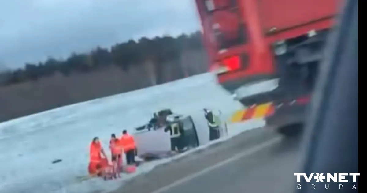 VIDEO ⟩ Avārijā Saldus novadā trīs bojāgājušie