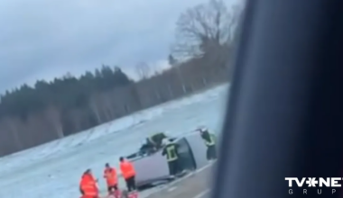 VIDEO ⟩ Avārijā Saldus novadā bojā gājuši trīs cilvēki