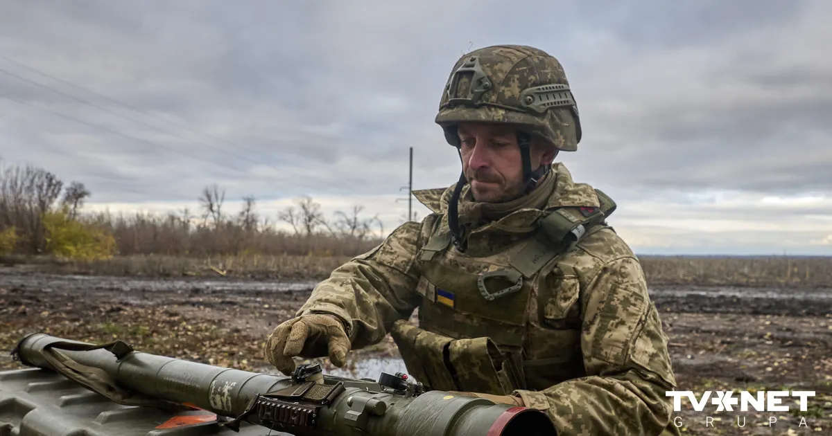 ASV nevar mūžīgi piegādāt Ukrainai ieročus, paziņo Baltais nams