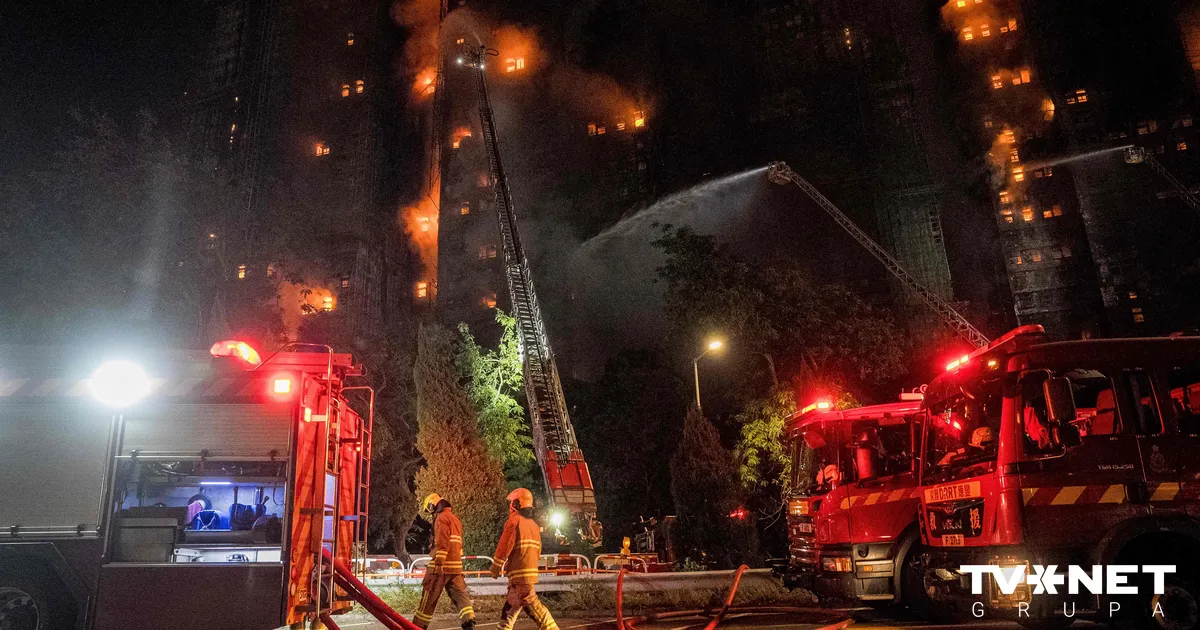 Bojāgājušo skaits ugunsgrēkā Honkongas augstceltnēs pieaudzis