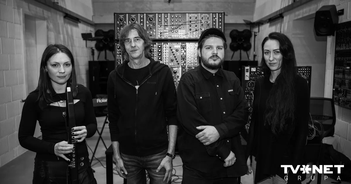 VIDEO ⟩ Koncertam gatavojas simfoniskais orķestris... no sintezatoriem