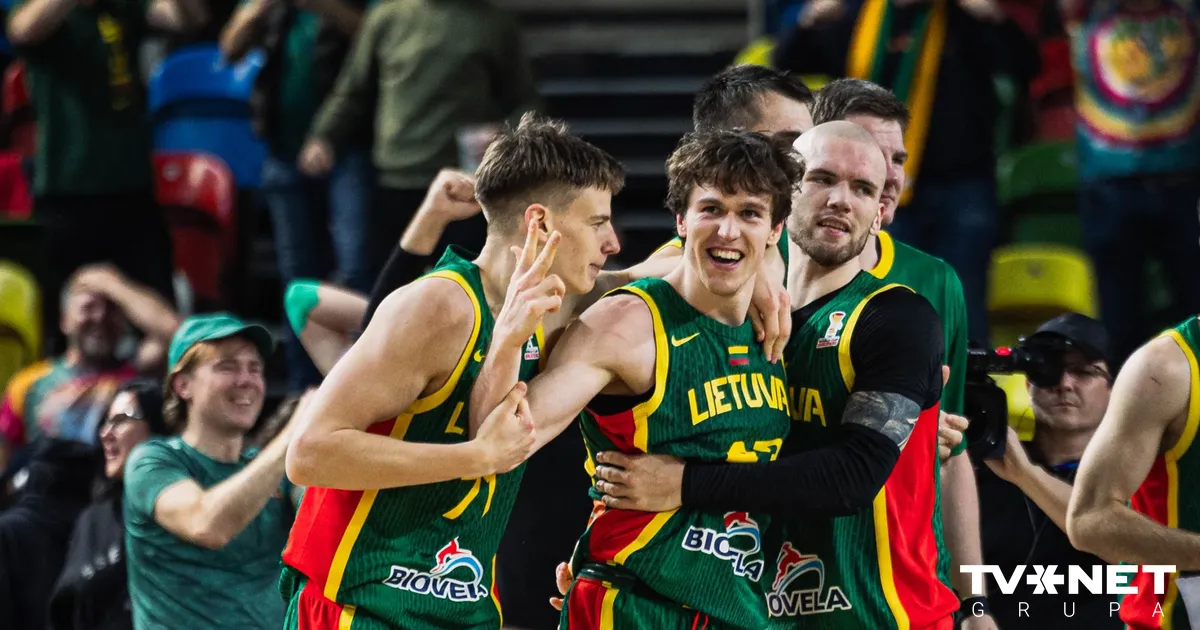 VIDEO ⟩ Lietuvas basketbolisti fantastiski atspēlējas un izcīna uzvaru PK kvalifikācijā