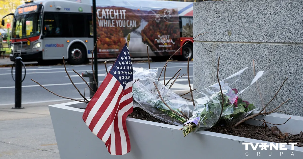 Viens no Vašingtonā sašautajiem Nacionālās gvardes karavīriem ir miris, paziņo Tramps