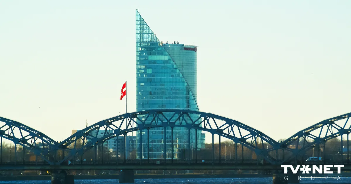 Latvijas finanšu iestādes desmit mēnešos nopelnījušas 324,9 miljonus eiro