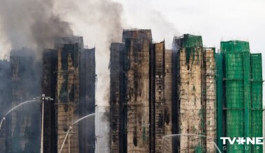 Traģiskajā augstceltņu ugunsgrēkā Honkongā bojā gājuši 94 cilvēki