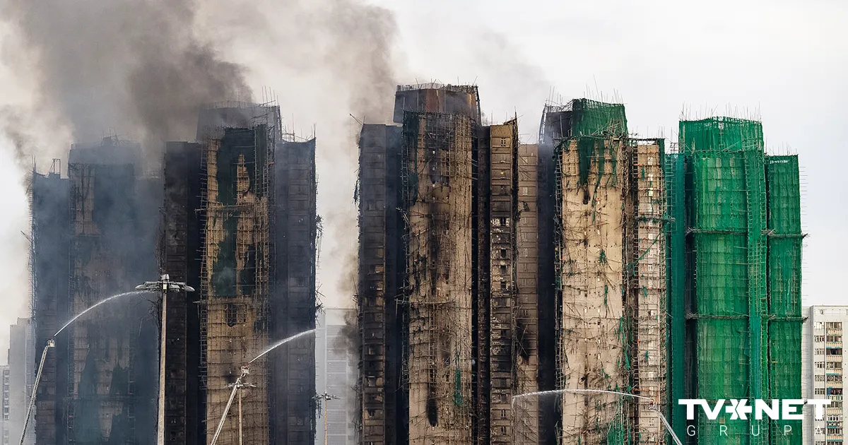 Traģiskajā augstceltņu ugunsgrēkā Honkongā bojā gājuši 94 cilvēki