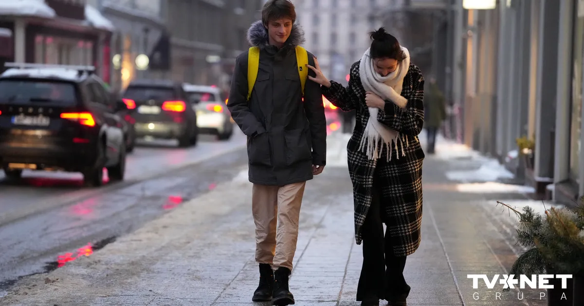 Cilvēki turpina gūt traumas uz slidenām ielām