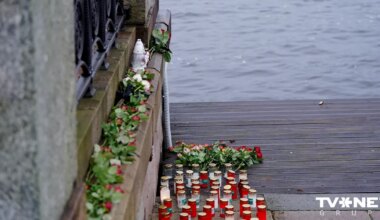 FOTO ⟩ Svētdien VUGD pārtraucis Daugavā iebraukušās automašīnas izcelšanas darbus