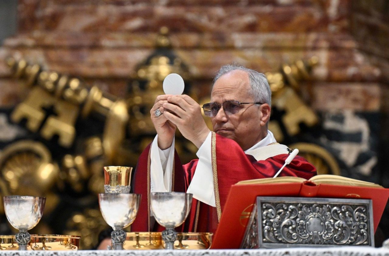 Pāvests norāda uz cerību, kas raugās tālāk par šīszemes apvārsni