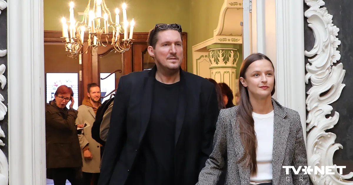 Ko Regnārs Vaivars domā par sievas pikantajām ainām jaunajā seriālā?