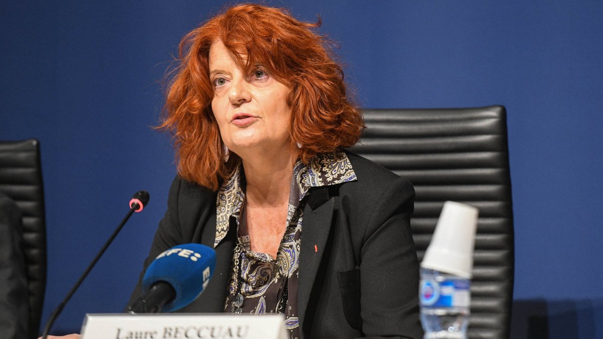 Zādzību Luvrā veikuši sīkzaglēni, pauž prokurore