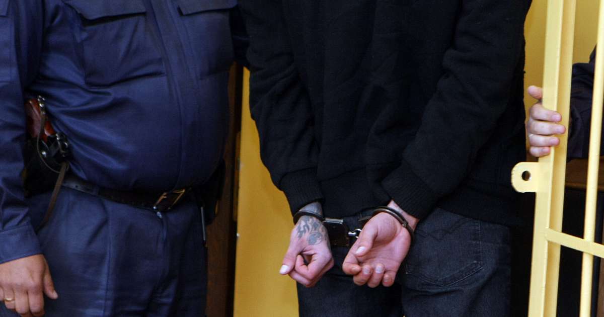 Ieslodzījuma vietu pārvaldes amatpersona pavedusi un seksuāli izmantojusi nepilngadīgo