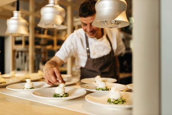 «Ne tikai smuks, bet arī īsts» – Cēsu novada rudens Restorānu nedēļa 2025