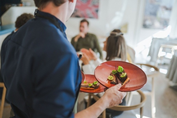 Garšas ceļojums pāri robežai: Lietuva aicina baudīt un uzkavēties gastronomijas nedēļā