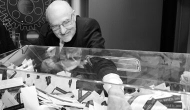 Mūžībā devies grafikas klasiķis Gunārs Krollis