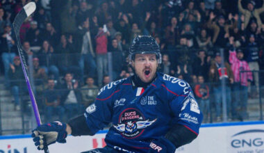 Anžē uzveic arī Rumānijas čempioni, liktenis "Mogo" rokās un kājās – Hokejs – Sportacentrs.com