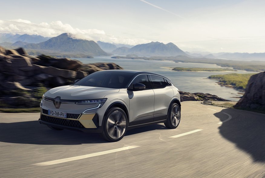 "Renault" plāno aktīvāk atgriezties pie iekšdedzes motoriem