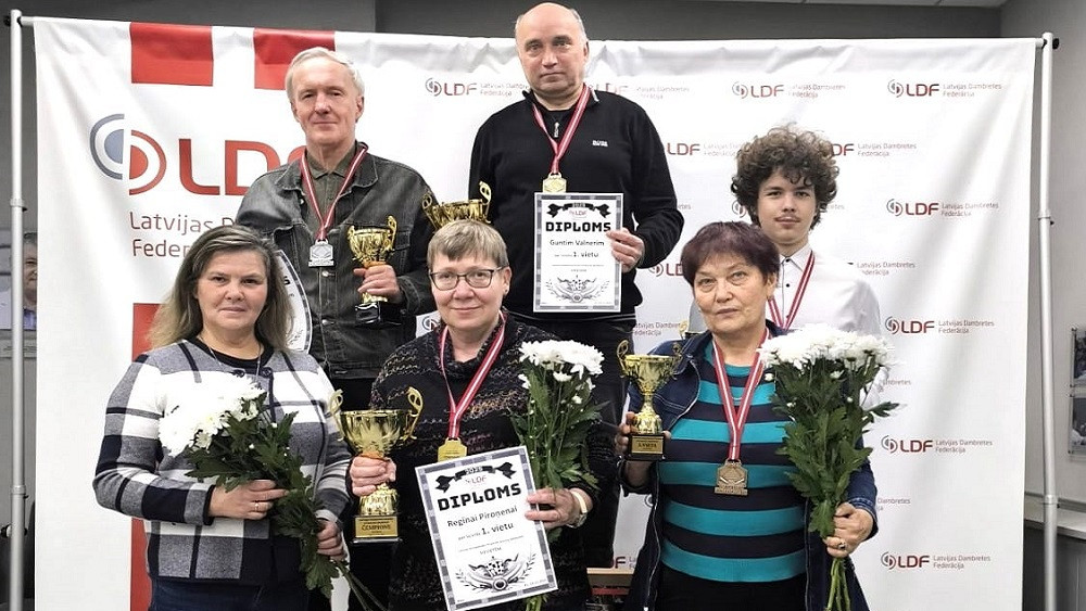 Latvijas čempionātā 64 lauciņu dambretē uzvar Valneris un Piroņena – Citi sporta veidi – Sportacentrs.com