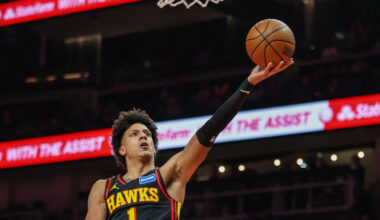 Porziņģis slimības dēļ nespēlē, Džonsons ar triple-double kaldina Atlantas uzvaru – Basketbols – Sportacentrs.com