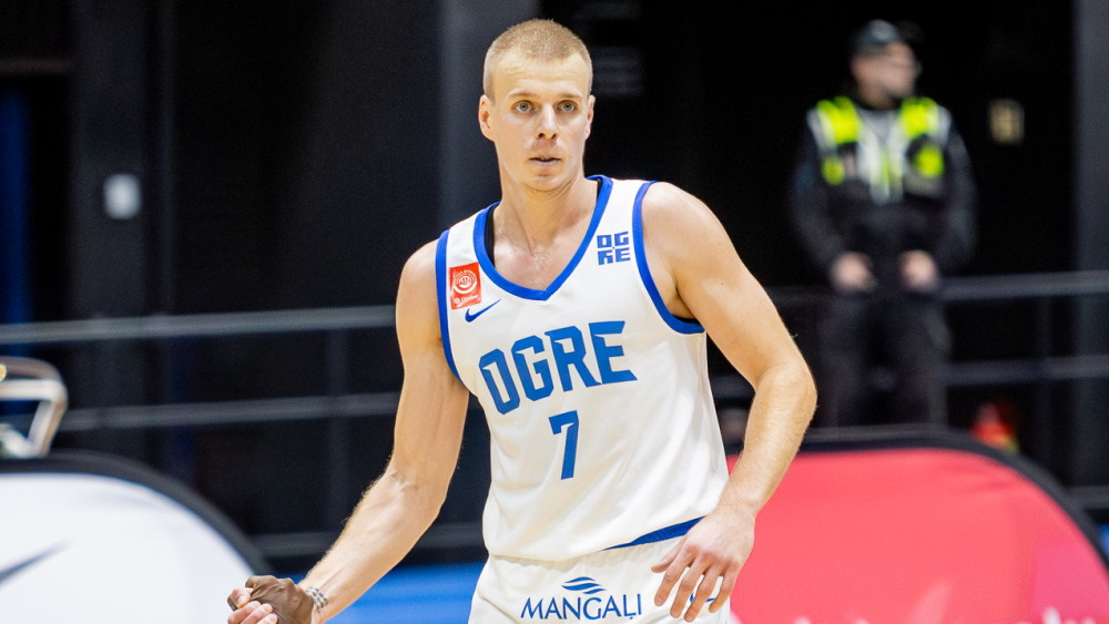 "Ogres" uzvaru sērija pārtrūkst pēc Mežuļa trejača pēdējā "Ventspils" uzbrukumā – Basketbols – Sportacentrs.com