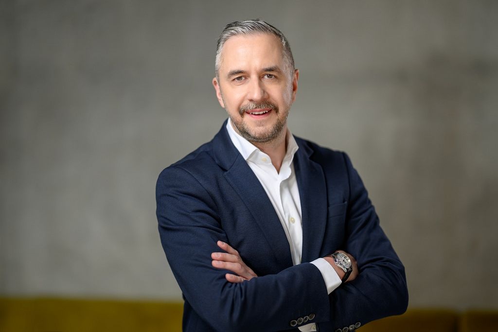 Kāpēc MI izmantošanā uzņēmumos Latvija apdzen Lietuvu, bet atpaliek no Igaunijas? :: Dienas Bizness