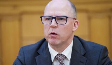 Saeima ģenerālprokurora amatā ieceļ Meisteru :: Dienas Bizness