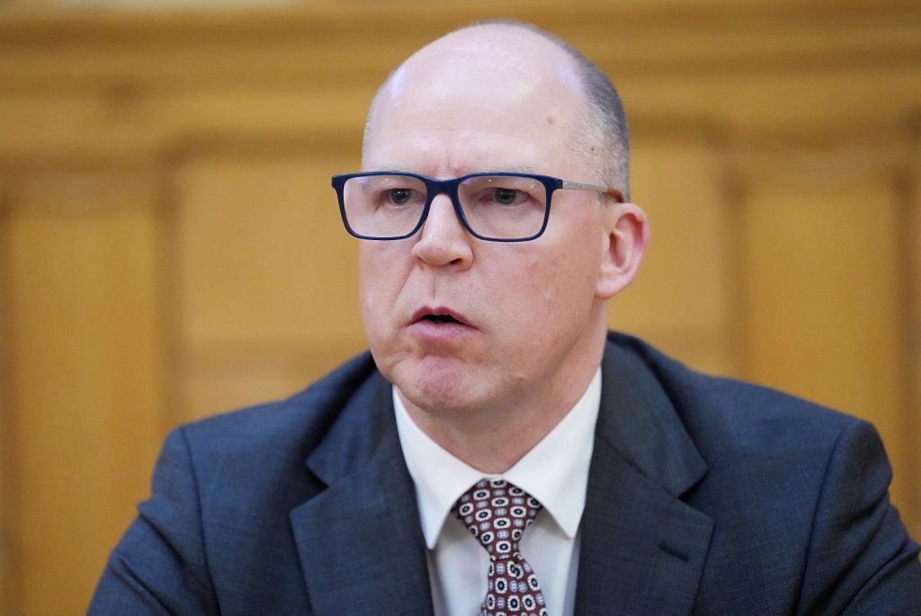 Saeima ģenerālprokurora amatā ieceļ Meisteru :: Dienas Bizness