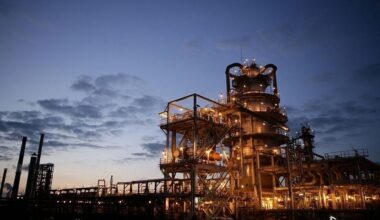 Orlen Lietuva lauž gandrīz miljardu eiro vērto Mažeiķu rūpnīcas modernizācijas līgumu :: Dienas Bizness