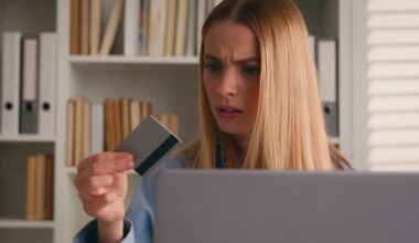 Vai bankas nākotnē kompensēs klientiem izkrāpto naudu? Šāds scenārijs ir reāls