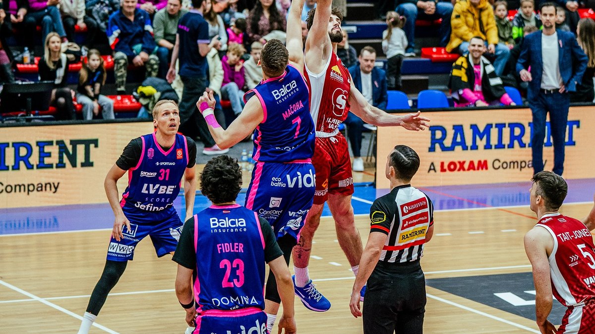 Mačoha pēdējā sekundē izrauj "Rīgas zeļļiem" uzvaru pār valmieriešiem