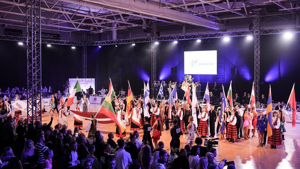 Sestdien populārā "Salaspils Open" ietvaros šogad vienīgais pasaules čempionāts Latvijā sporta dejās