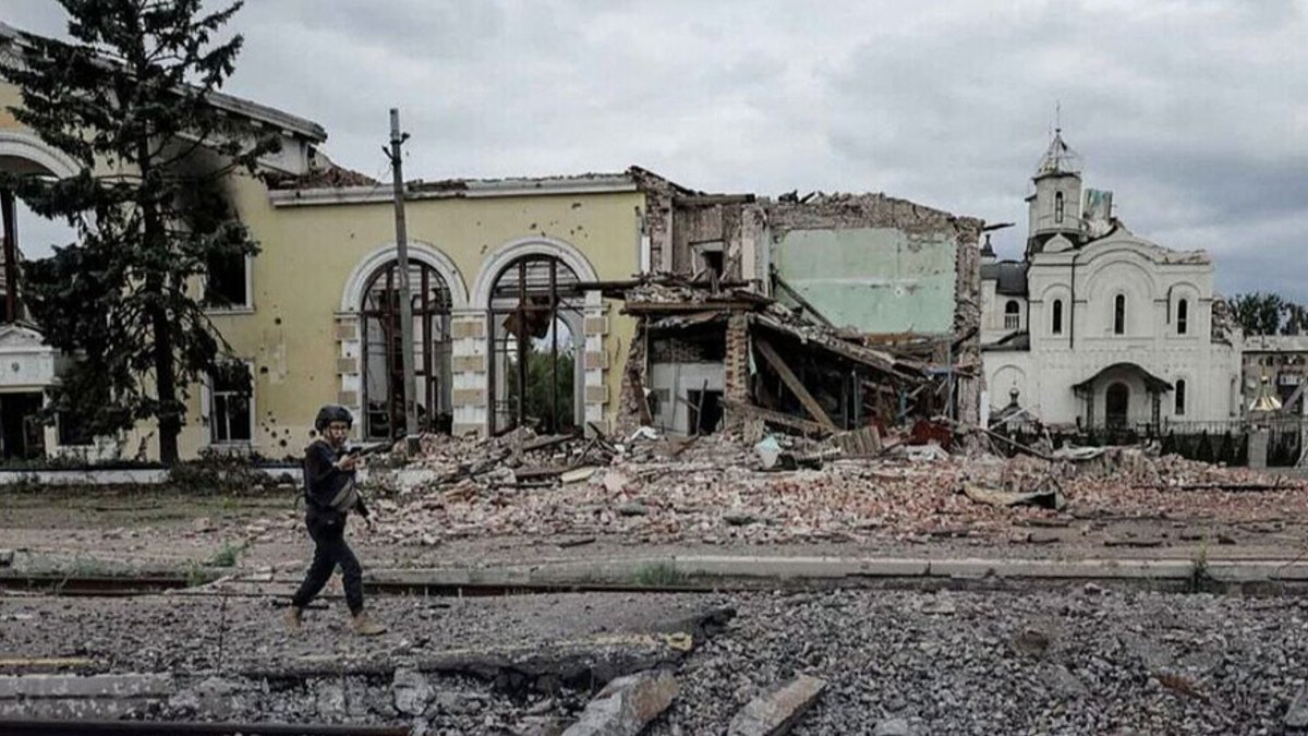 "Nav viduslaiki, un mēs neesam kalpi." Vietējie Ukrainas kontrolētajās Donbasa daļās reaģē uz Putina prasībām