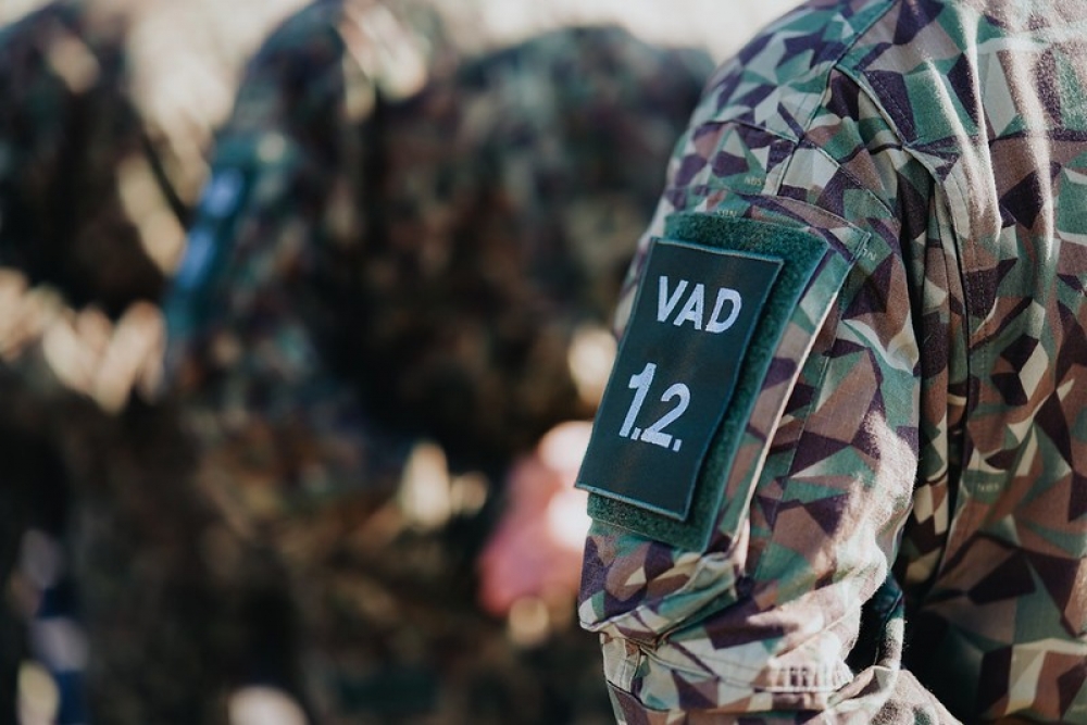 Jaunieši aicināti pieteikties 2026. gada jūlija valsts aizsardzības dienesta iesaukumam