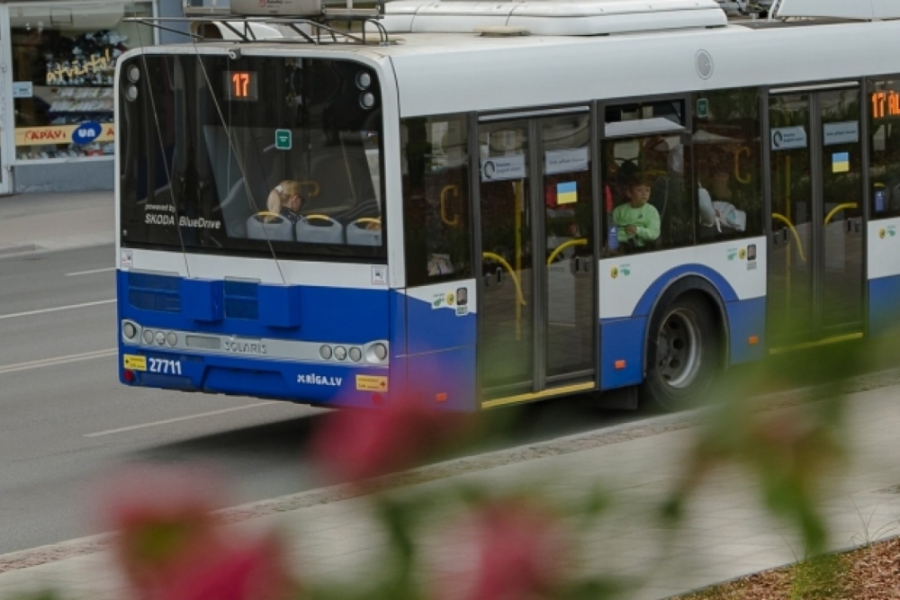 Sestdien, 8. novembrī, sabiedriskais transports kursēs pēc darba dienu grafika