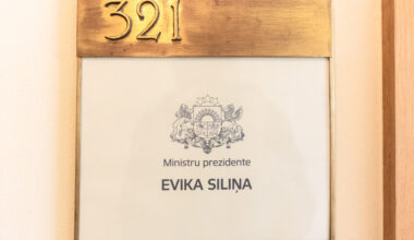 Premjere Siliņa: Kā Alvis Hermanis panāks ekonomikas attīstību? Ar teātri?