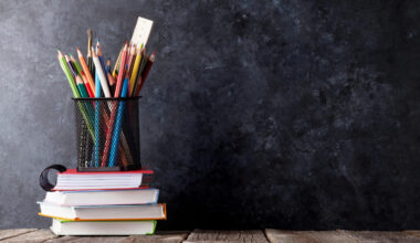 Vai skolās notiek smadzeņu skalošana?