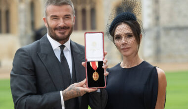 Deivids Bekhems iesvētīts bruņinieku kārtā