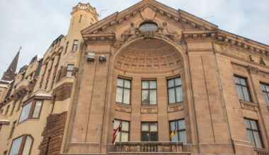 Ventam Armandam Krauklim ir jautājums par mītiņu Doma laukumā