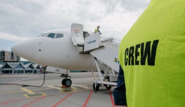 "SmartLynx Airlines" darbinieki tiek nostādīti nelabvēlīgā situācijā, atzīst arodbiedrība