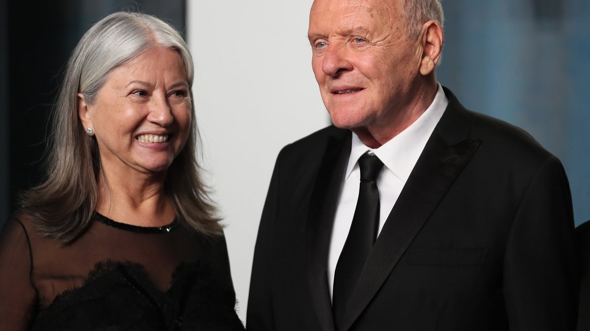 Entonija Hopkinsa sieva pieļauj, ka aktierim varētu būt autisms